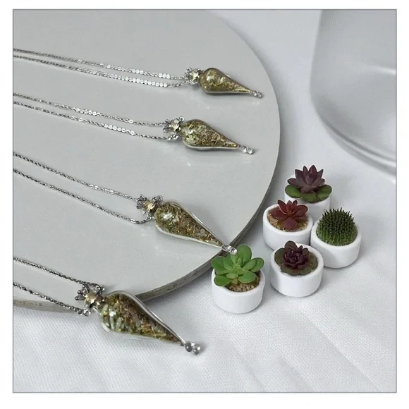 Prosperity Spell Jar Necklace💸 - Picture 4 of 5